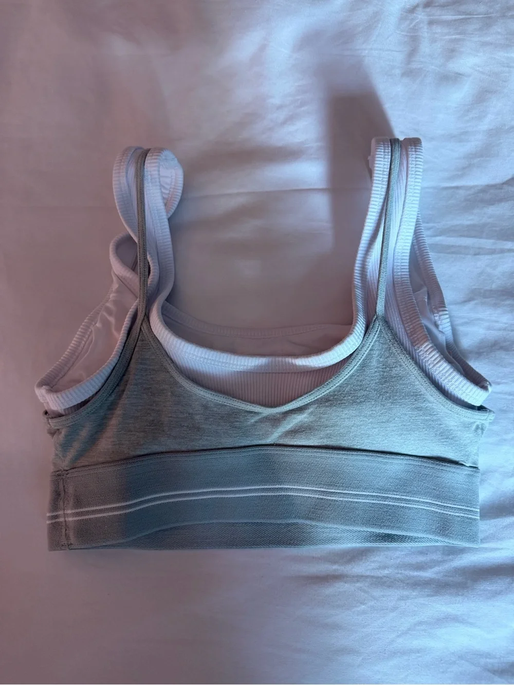 ALO Yoga Leggings and Sports Bra Set